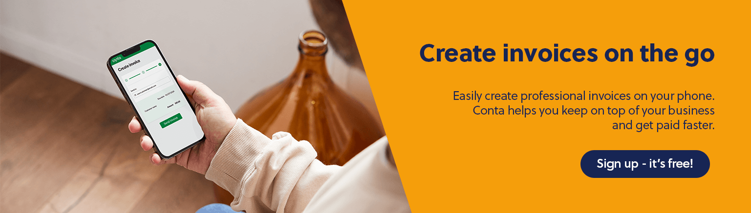 A person sending an invoice on their phone, using the free invoicing software Conta